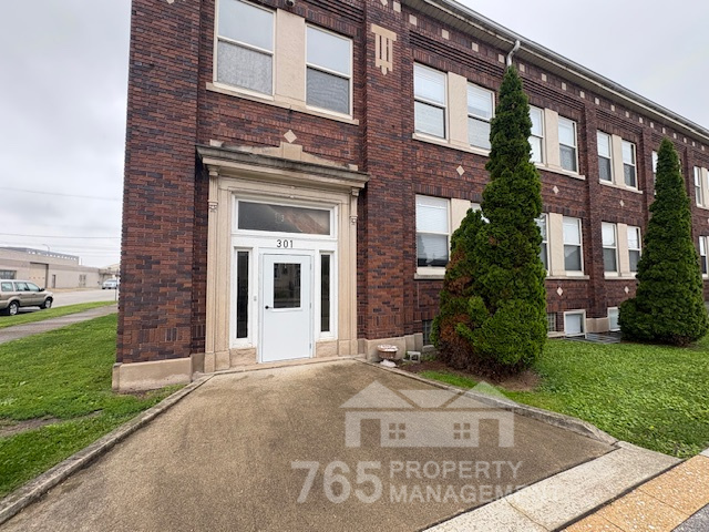 301 West Main Street - 101